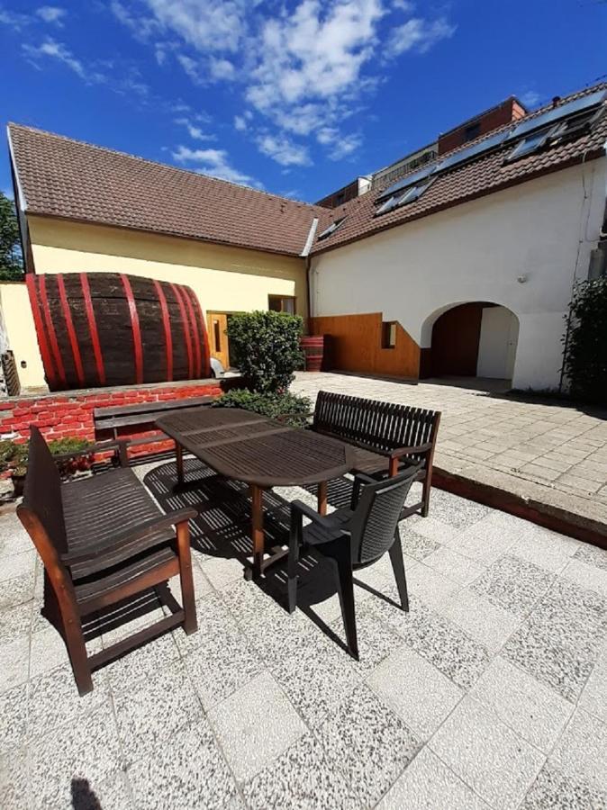 Penzion Fontána Mikulov Exterior foto